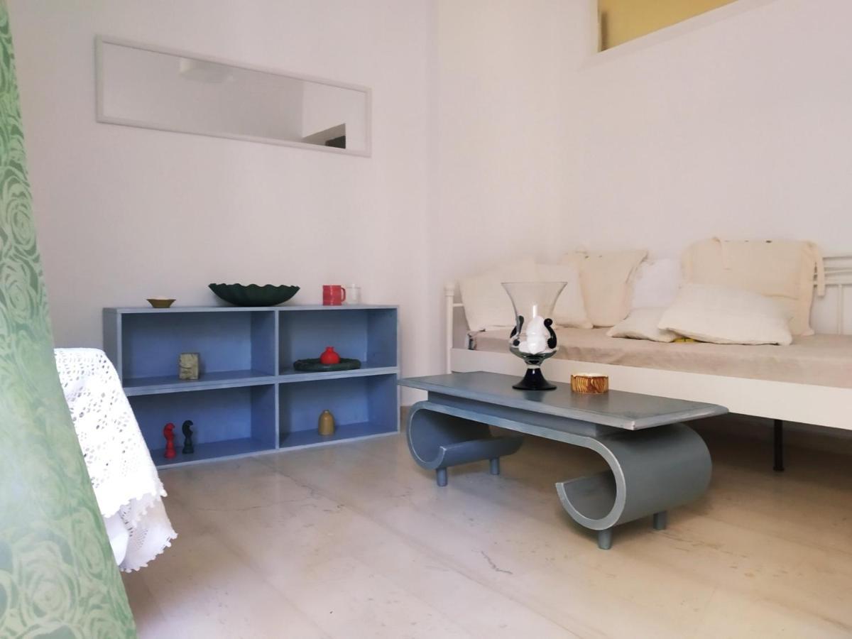 Experience An Easy Living Place Downtown In Athena Bagian luar foto